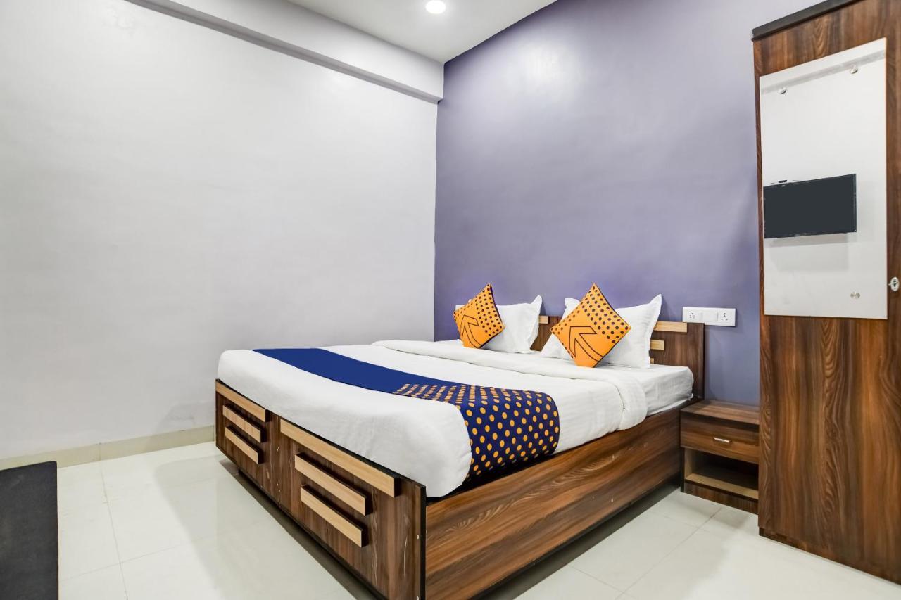 Spot On 76764 Hotel Lux Indore Exterior photo